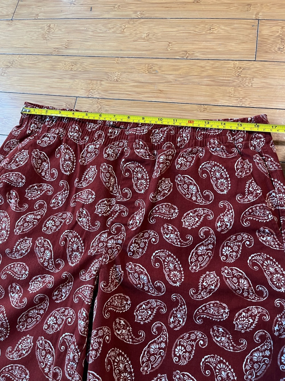 Lands' End Women's Rust Red Paisley Bandana Print Elastic Waist Casual Shorts - Picture 6 of 10